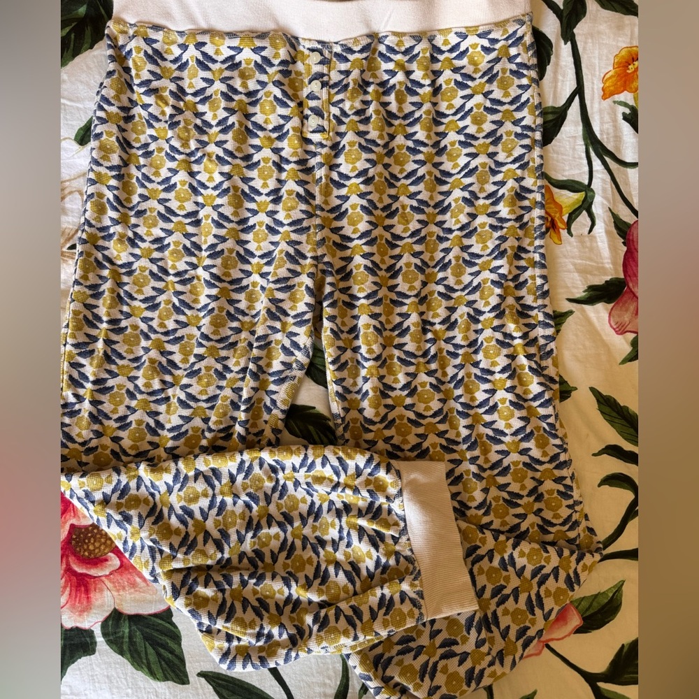 Anthropologie cute flower print Knit lounge pants